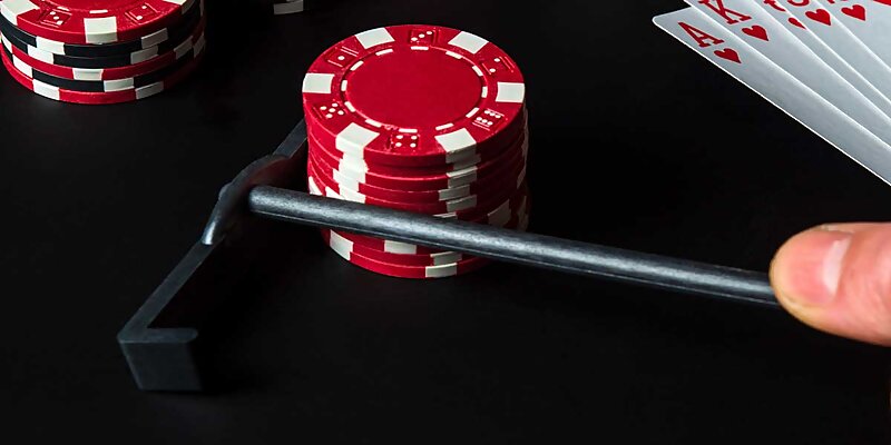 Tìm hiểu thuật ngữ Rake trong Poker là gì